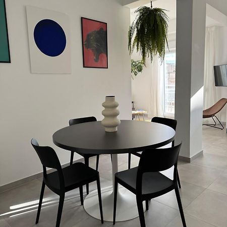 Ikarus Apartment เอเธนส์ ภายนอก รูปภาพ