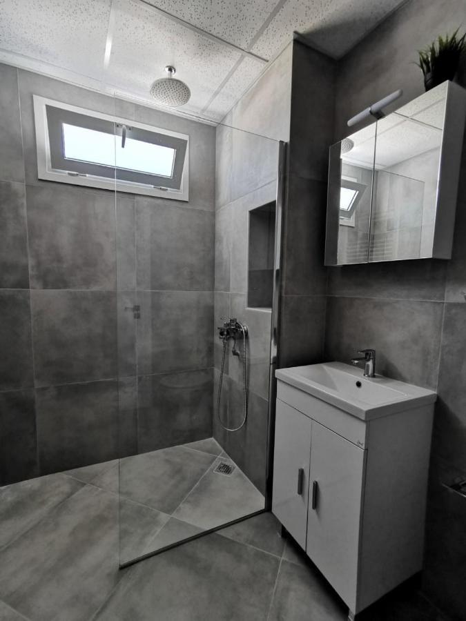 Ikarus Apartment เอเธนส์ ภายนอก รูปภาพ