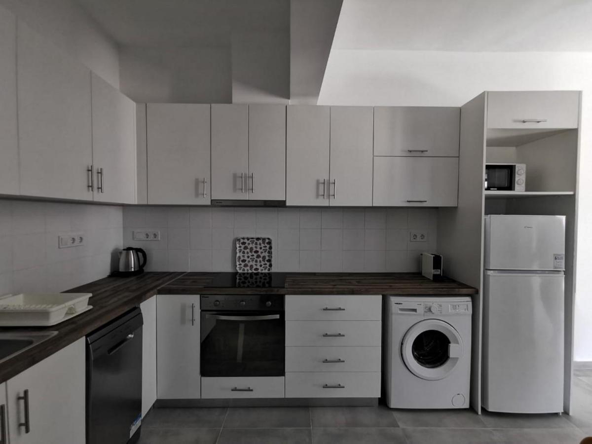 Ikarus Apartment เอเธนส์ ภายนอก รูปภาพ