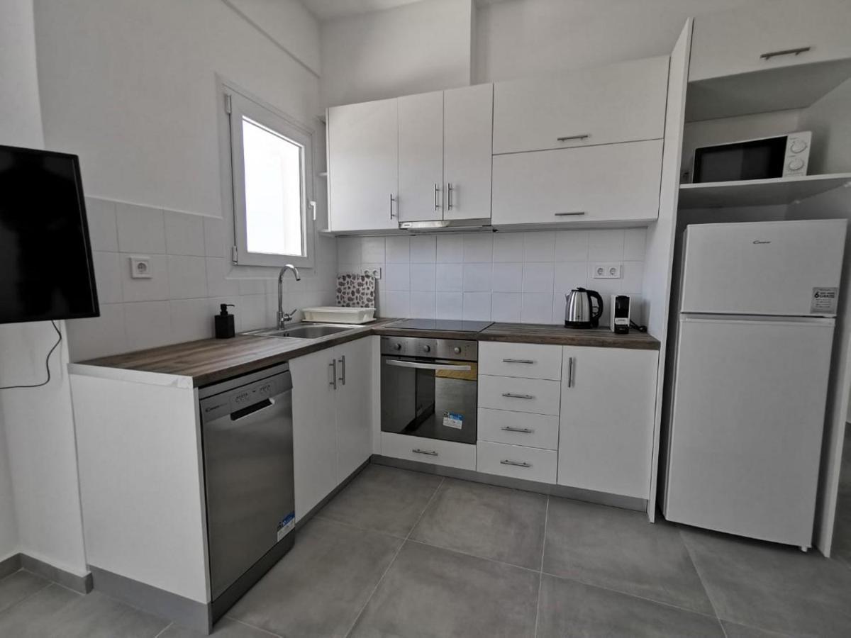 Ikarus Apartment เอเธนส์ ภายนอก รูปภาพ