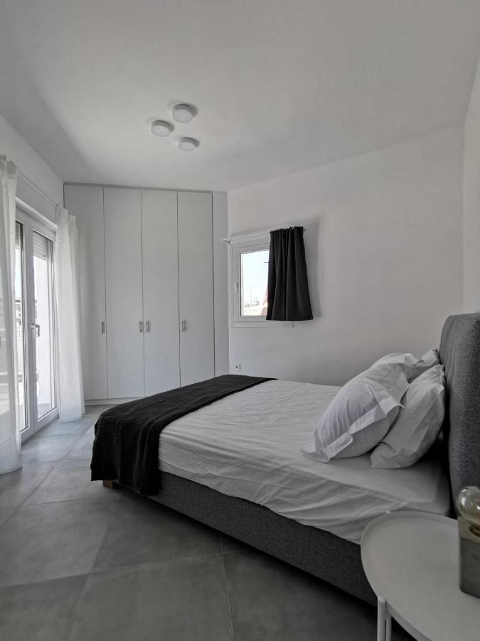 Ikarus Apartment เอเธนส์ ภายนอก รูปภาพ