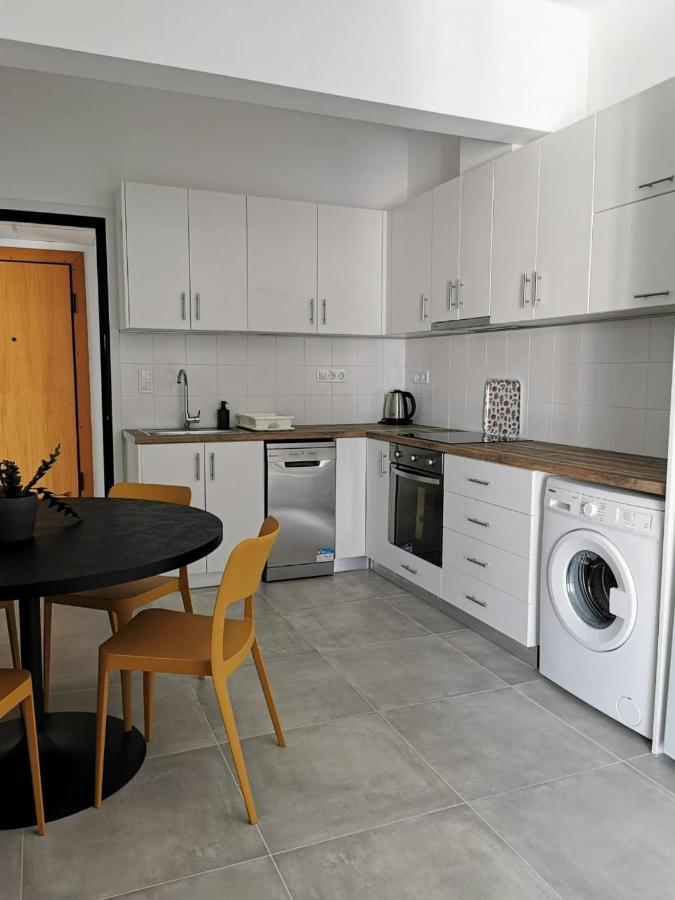 Ikarus Apartment เอเธนส์ ภายนอก รูปภาพ