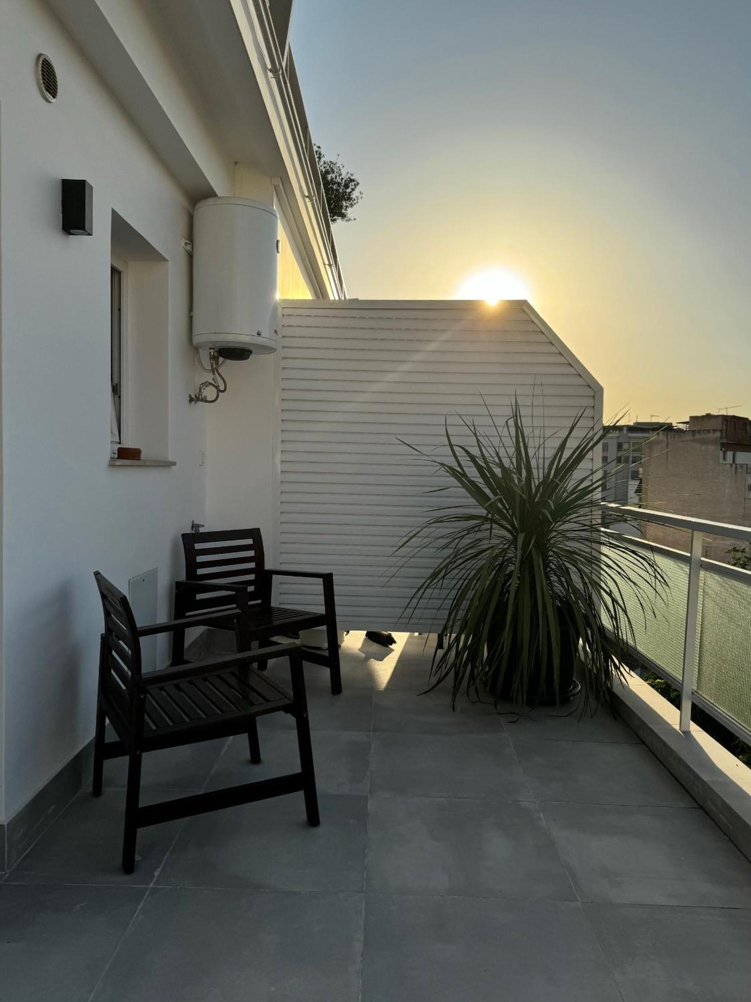 Ikarus Apartment เอเธนส์ ภายนอก รูปภาพ