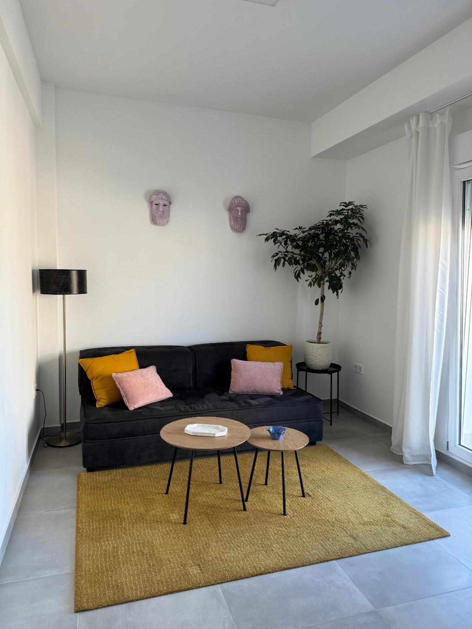 Ikarus Apartment เอเธนส์ ภายนอก รูปภาพ